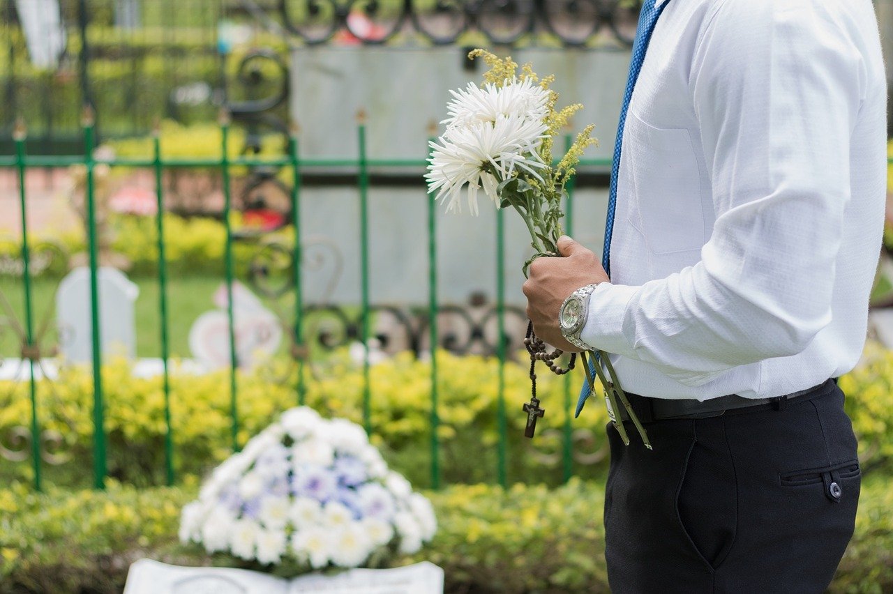 Tradițiile serviciilor funerare