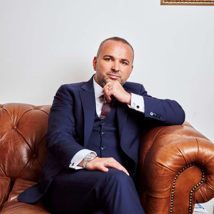 Innovație și Diversitate în Media: Eduard Petrescu și Eko News Lansează 5000 de Site-uri pentru Femeile din Antreprenoriat