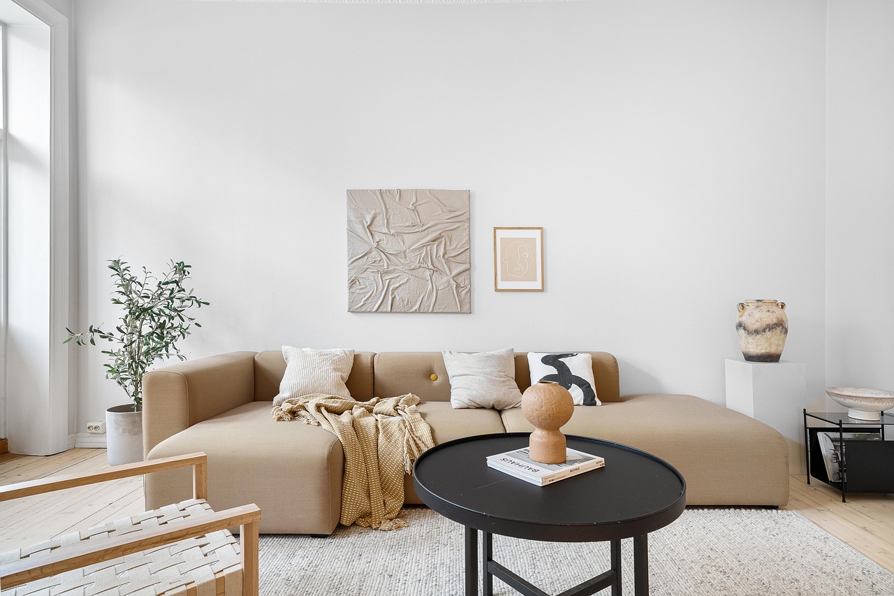 cine plateste comisionul agentiei imobiliare la inchiriere